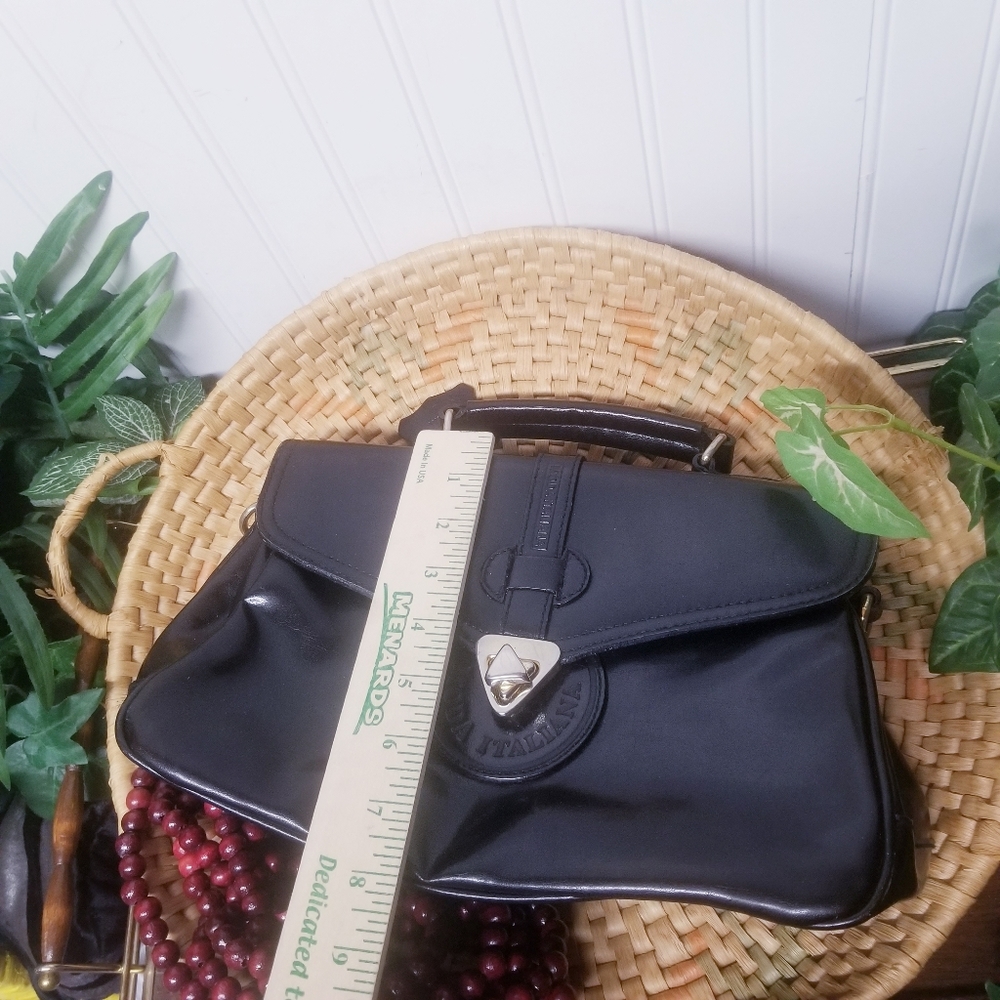Black Moda Italiano purse - Picture 3 of 8